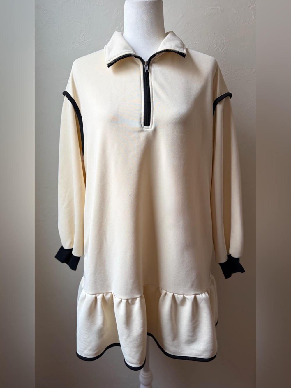 Wenrine NWT Beige Scuba Ruffle Hem Quarter Zip Sweatshirt Dress M